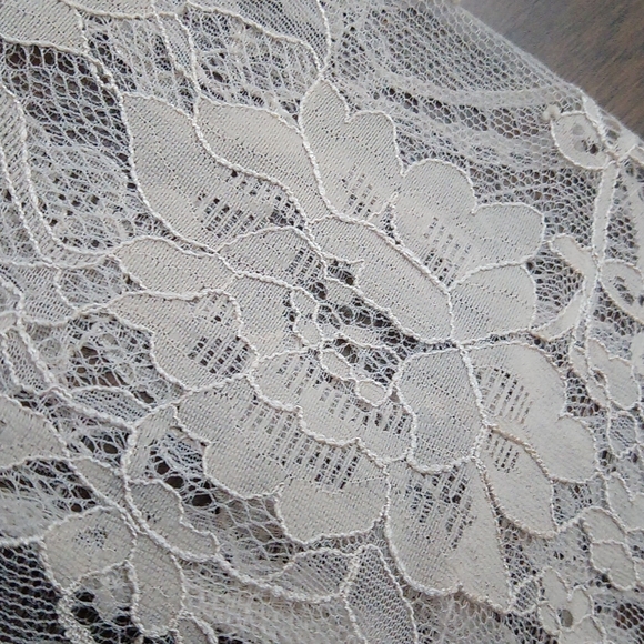 American Eagle Lacey Layered Polka-dot Long Bell Sleeve Zipper Back Blouse Top - Picture 8 of 16